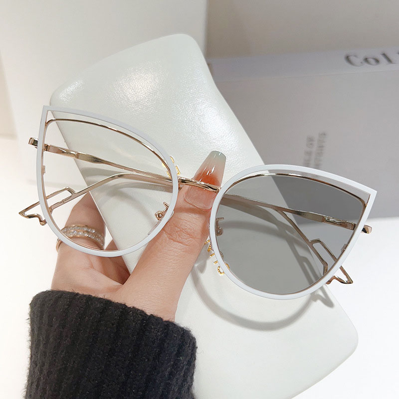 Metal Cat Eye Photochromic Glasses for Women Men Trendy Optical Spectacle Eyeglasses Unisex Color Changing Blue Light Glasses