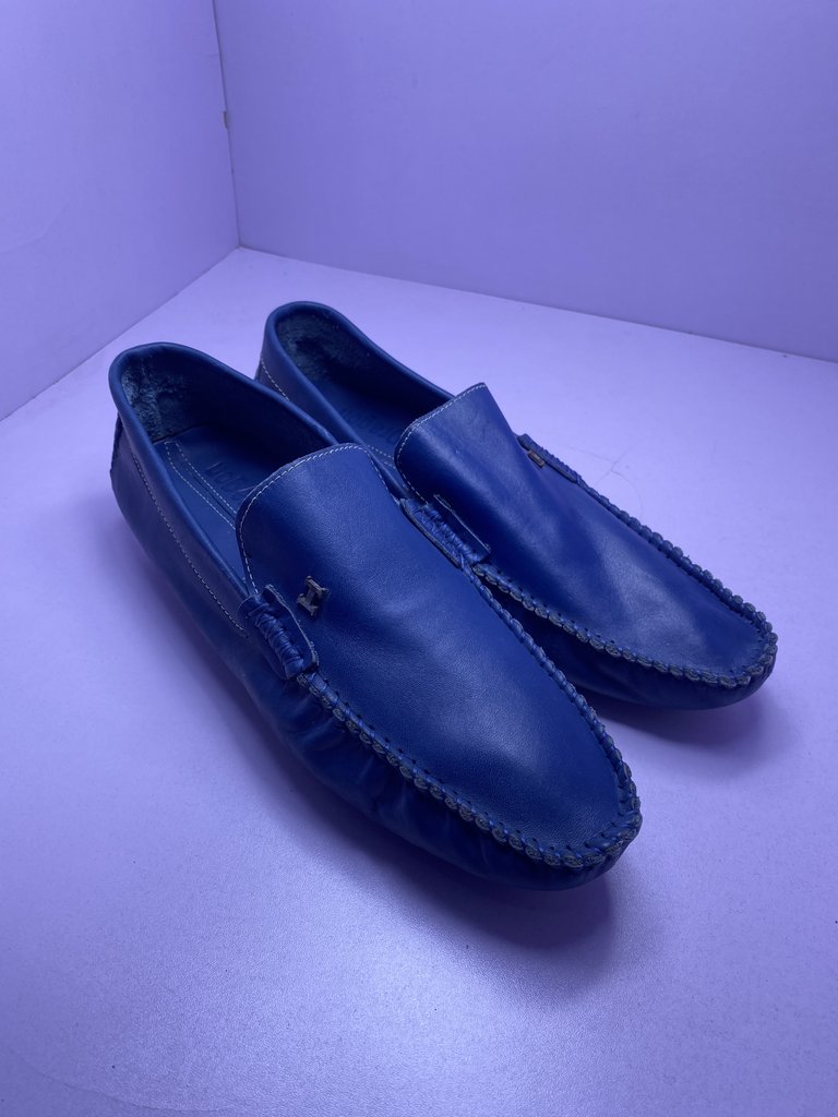 Dragon - Bold and Stylish Men's Sneakers for a Sporty Look  