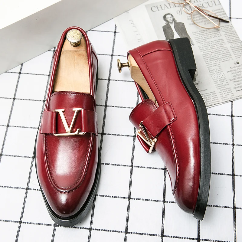 New Designer Men's Leather Shoes Trend Luxury Brand Business Pointed Toe Leather Shoes Casual Shoes Leather Buckle Men's Loafers