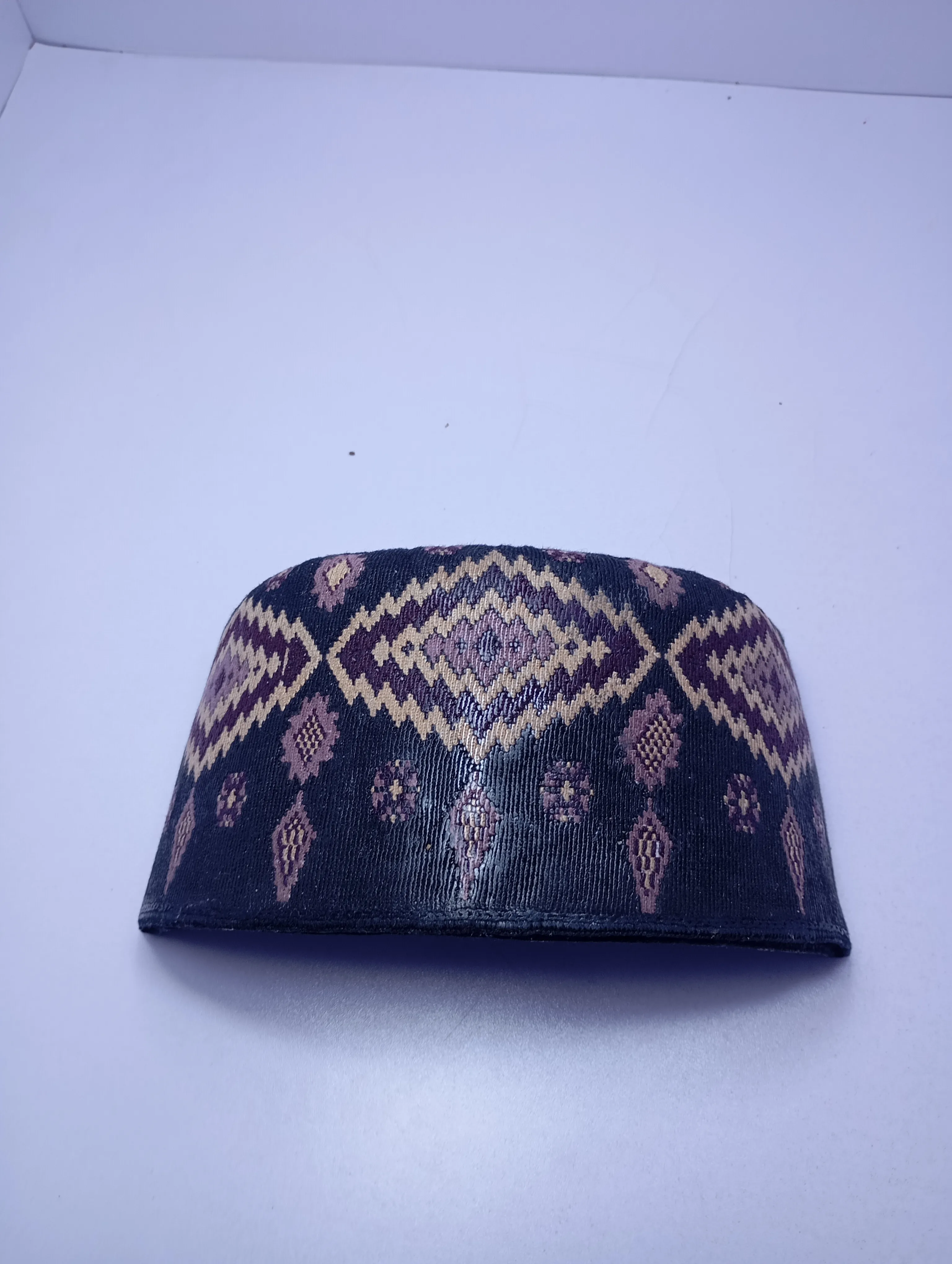 Original Handwoven Hausa Fulani Zawa Cap – Bangol Kindei Bama Style | Men’s Knitted Maiduguri Cap Sizeof 23 