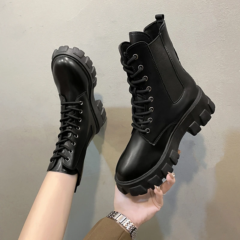 2025 New Fashion Thick Sole Thick Heel Women's Boots Large Size Women's Shoes Black Platform Sole Small Short Boots