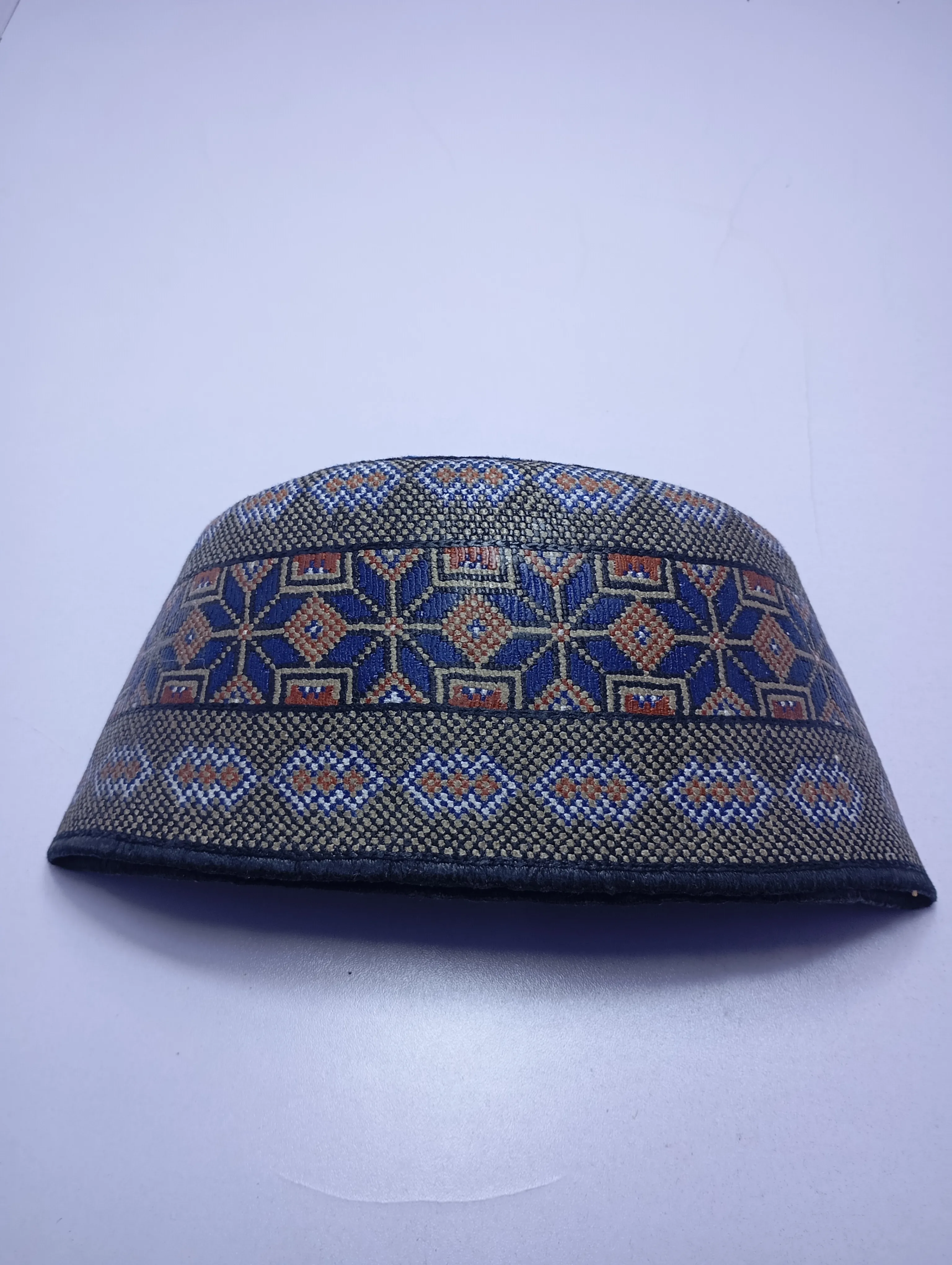 Original Handwoven Hausa Fulani Zawa Cap – Bangol Kindei Bama Style | Men’s Knitted Maiduguri Cap Sizeof 24 