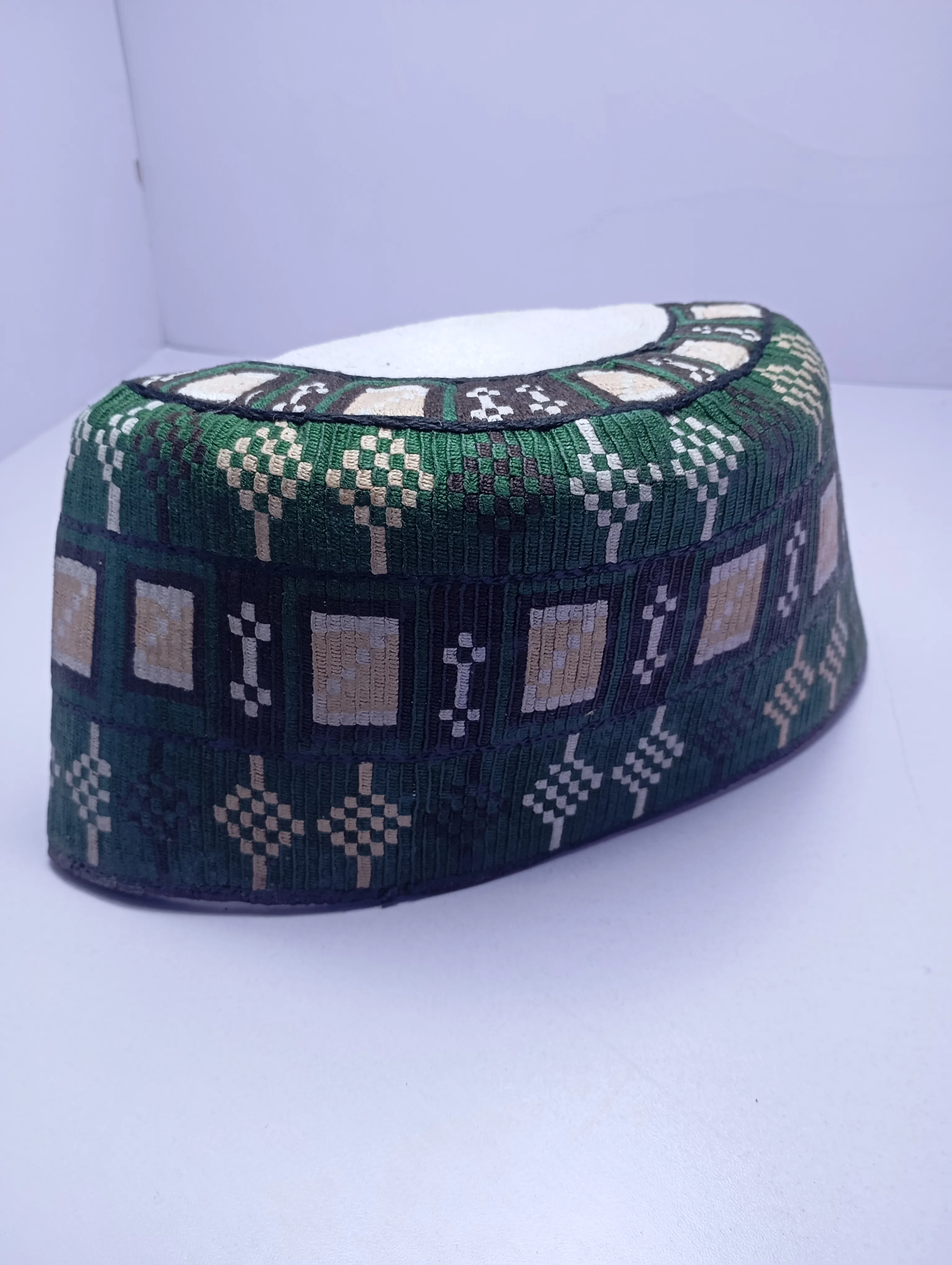 Original Handwoven Hausa Fulani Zawa Cap – Bangol Kindei Bama Style | Men’s Knitted Maiduguri Cap Sizeof 23.5 