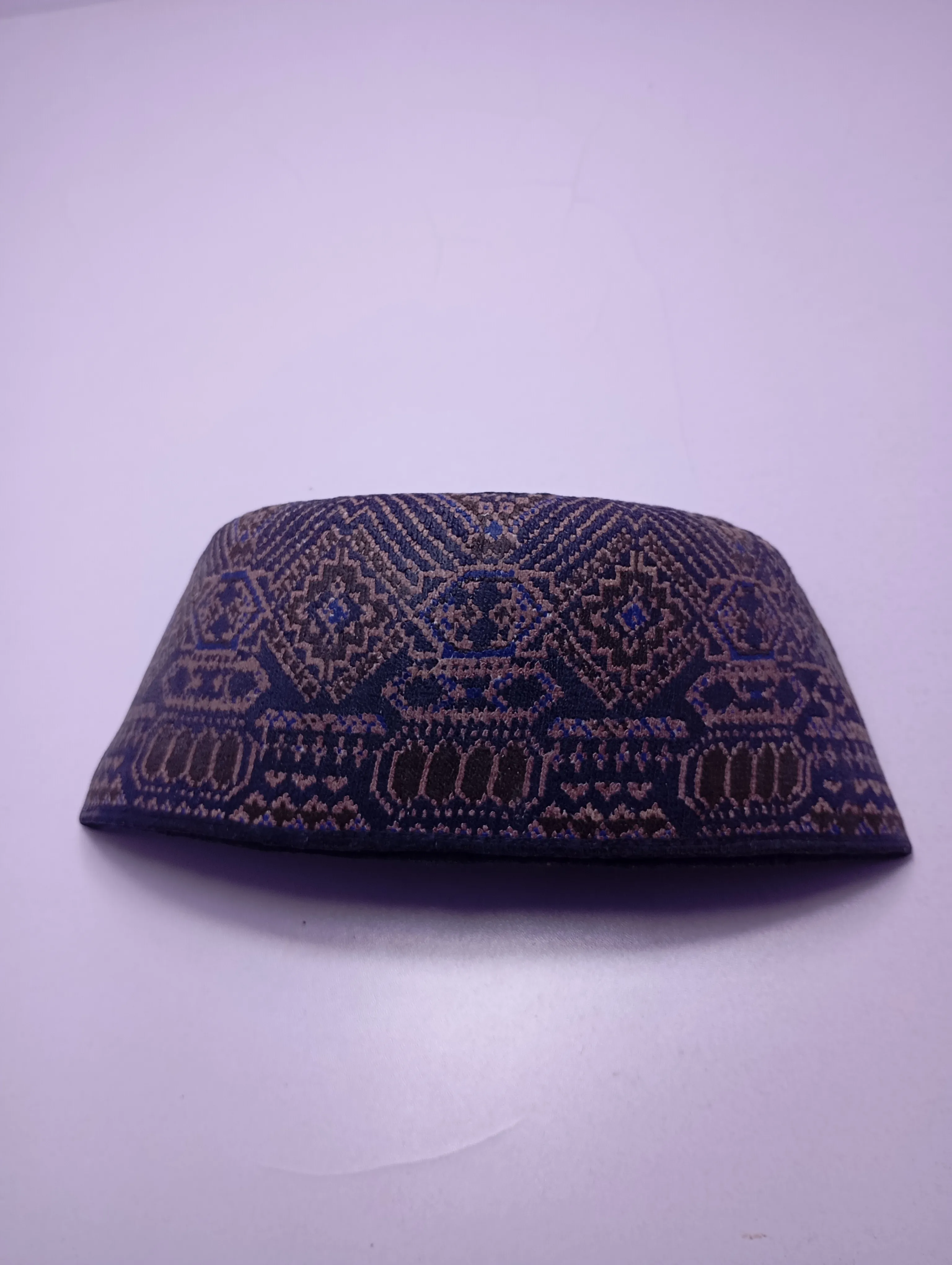 Original Handwoven Hausa Fulani Zawa Cap – Bangol Kindei Bama Style | Men’s Knitted Maiduguri Cap Sizeof 22.5 
