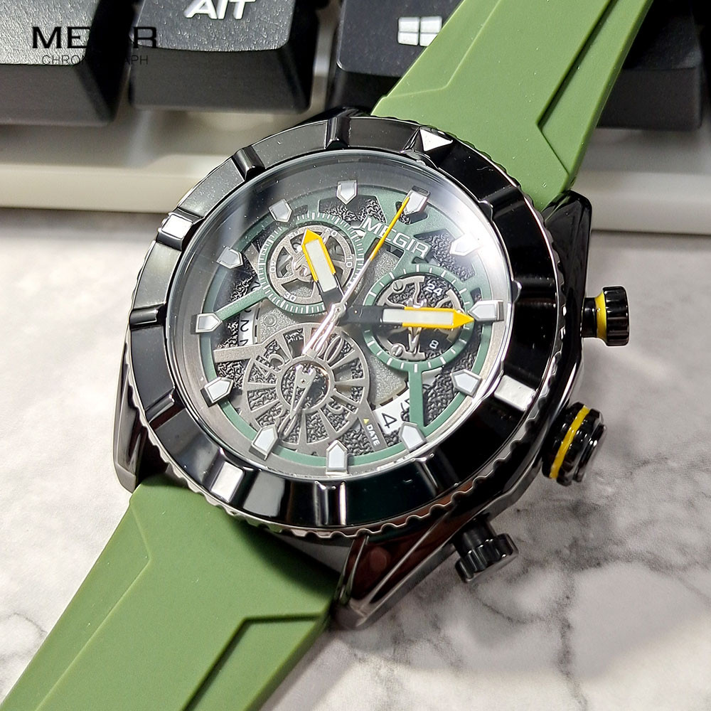 MEGIR Men Quartz Watches Military Sports Chronograph Wristwatch with Auto Date Olive Green Silicone Strap часы relogio masculino