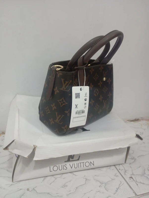 Louis Vuitton Luxury Handbag - Classic Designer Bag