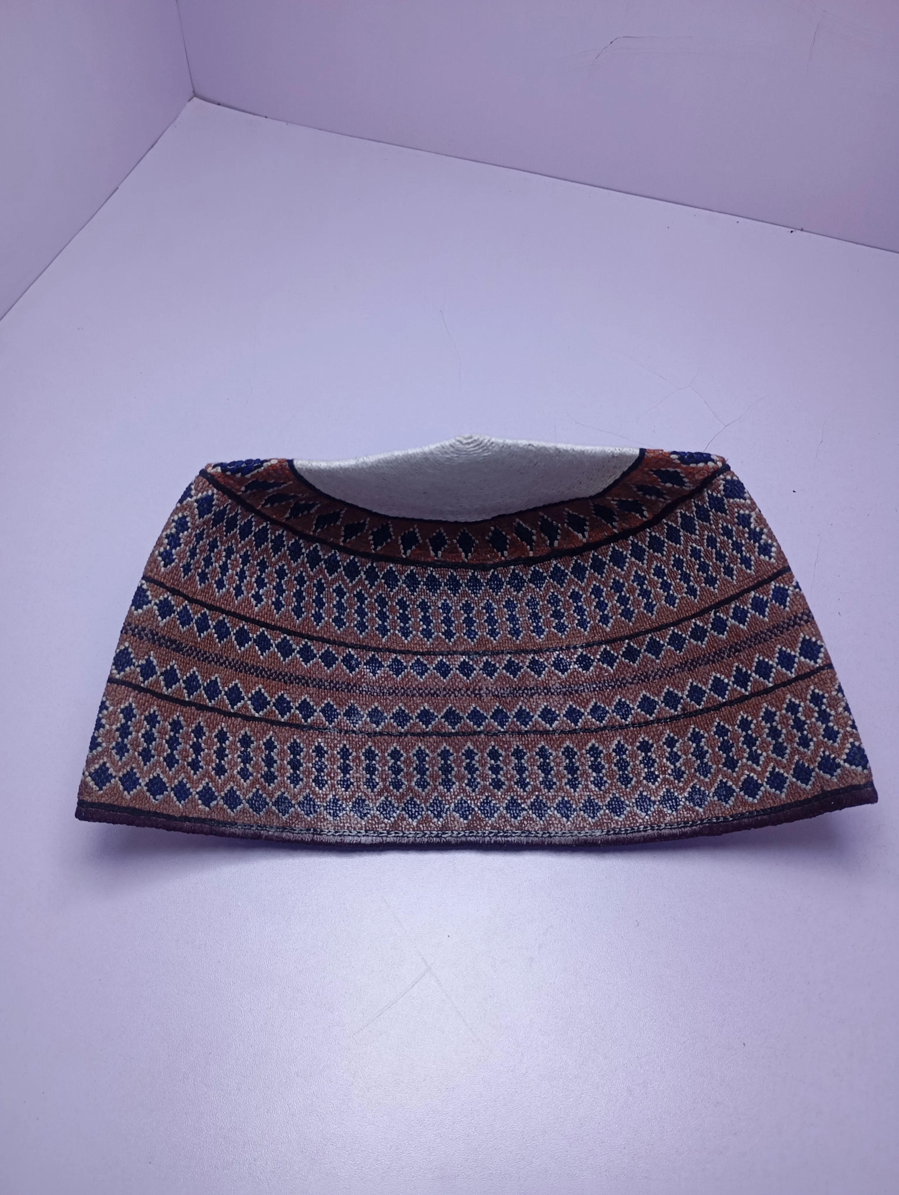 Original Handwoven Hausa Fulani Zawa Cap – Bangol Kindei Bama Style | Men’s Knitted Maiduguri Cap Sizeof 23 