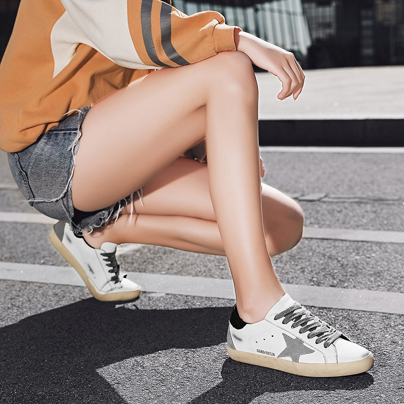 2025 New Couple Sports Shoes, Flat Anti-slip Skateboarding Shoes, Couple Retro Dirty White Shoes, Student Couple Shoes