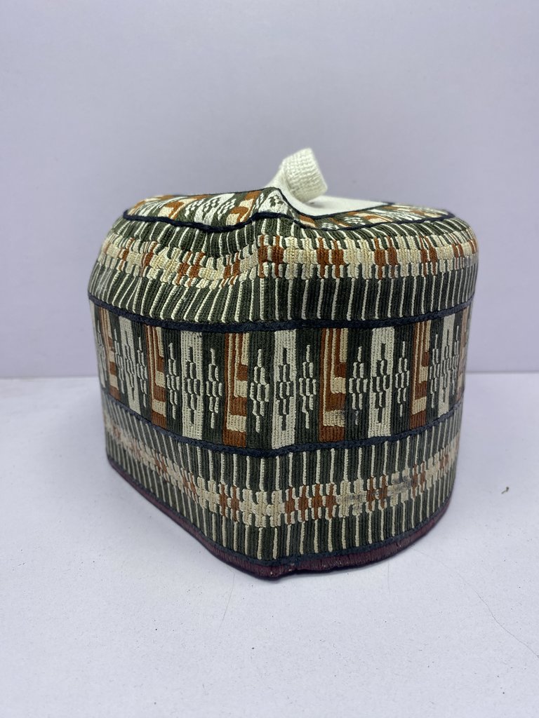 Legged Rawaram Golden