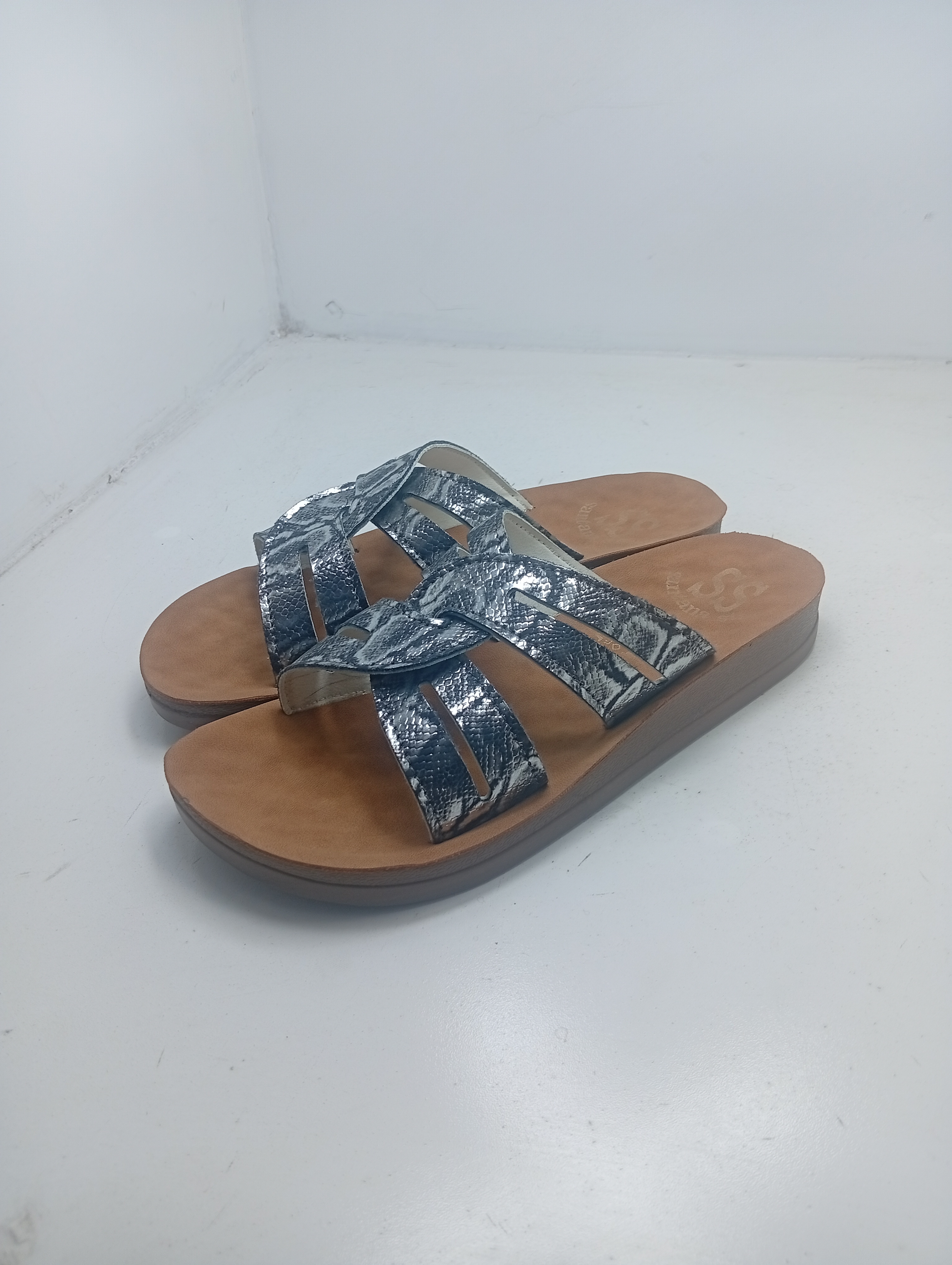 Santana Star Women's Silver Snake Print Sandals Size 39