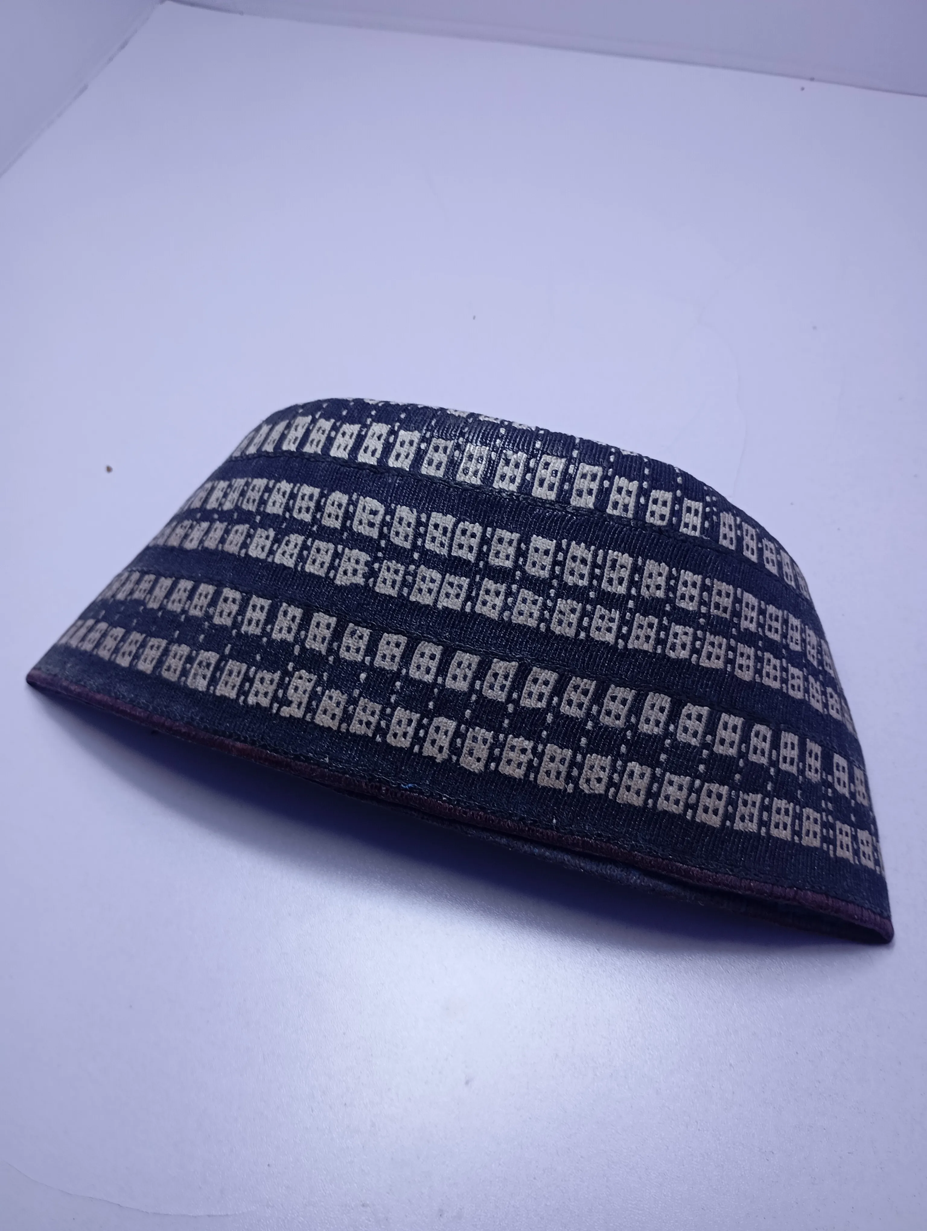 Original Handwoven Hausa Fulani Zawa Cap – Bangol Kindei Bama Style | Men’s Knitted Maiduguri Cap Sizeof 22.5 