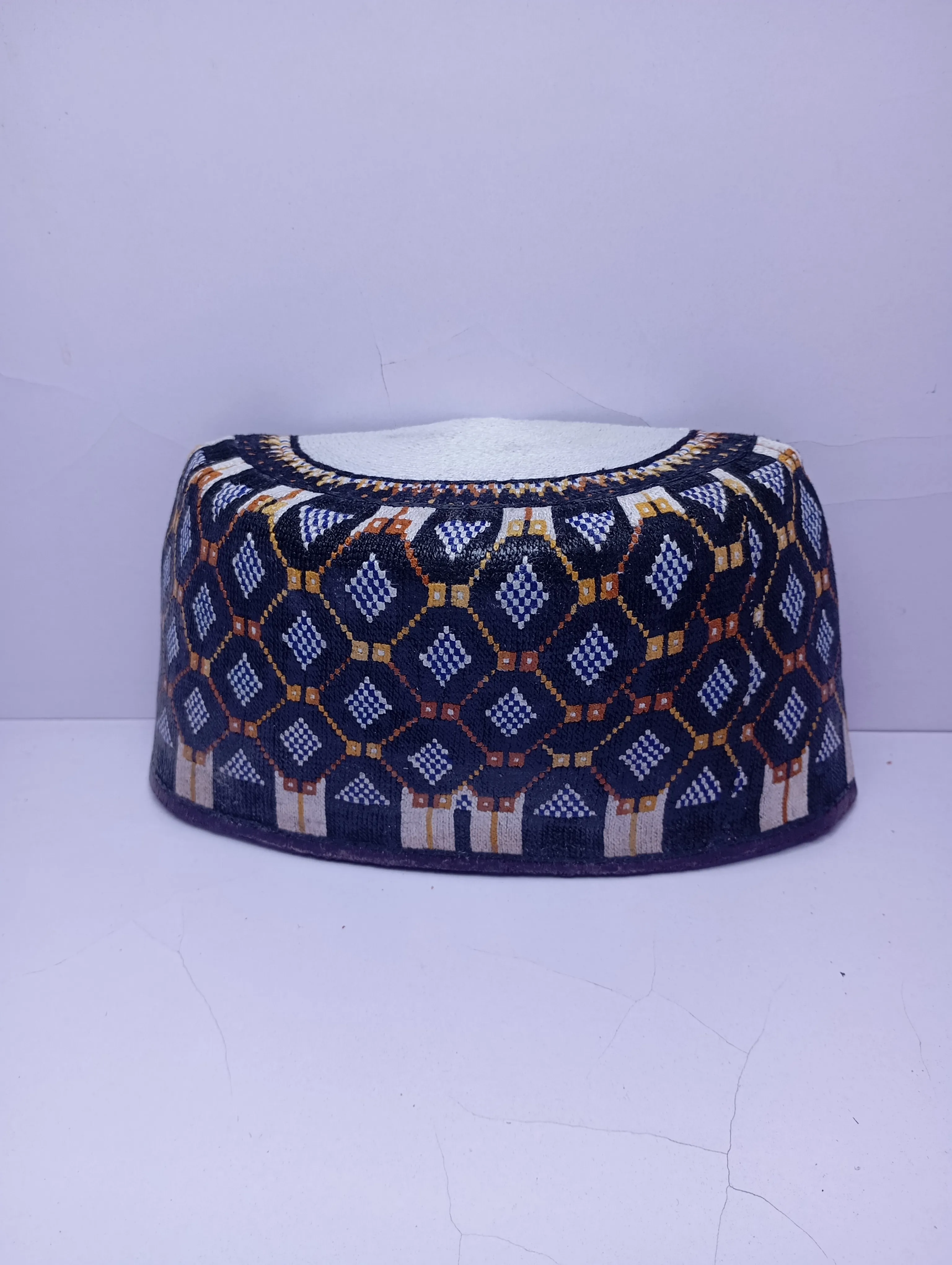 Original Handwoven Hausa Fulani Zawa Cap – Bangol Kindei Bama Style | Men’s Knitted Maiduguri Cap Sizeof 22.5 
