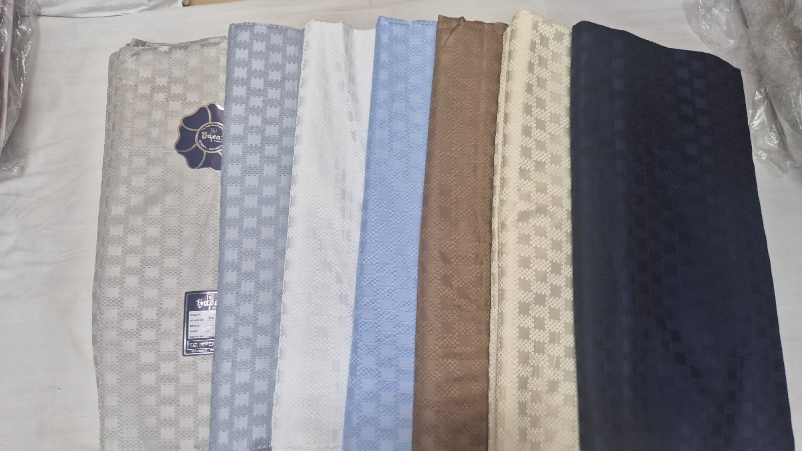 Men lace