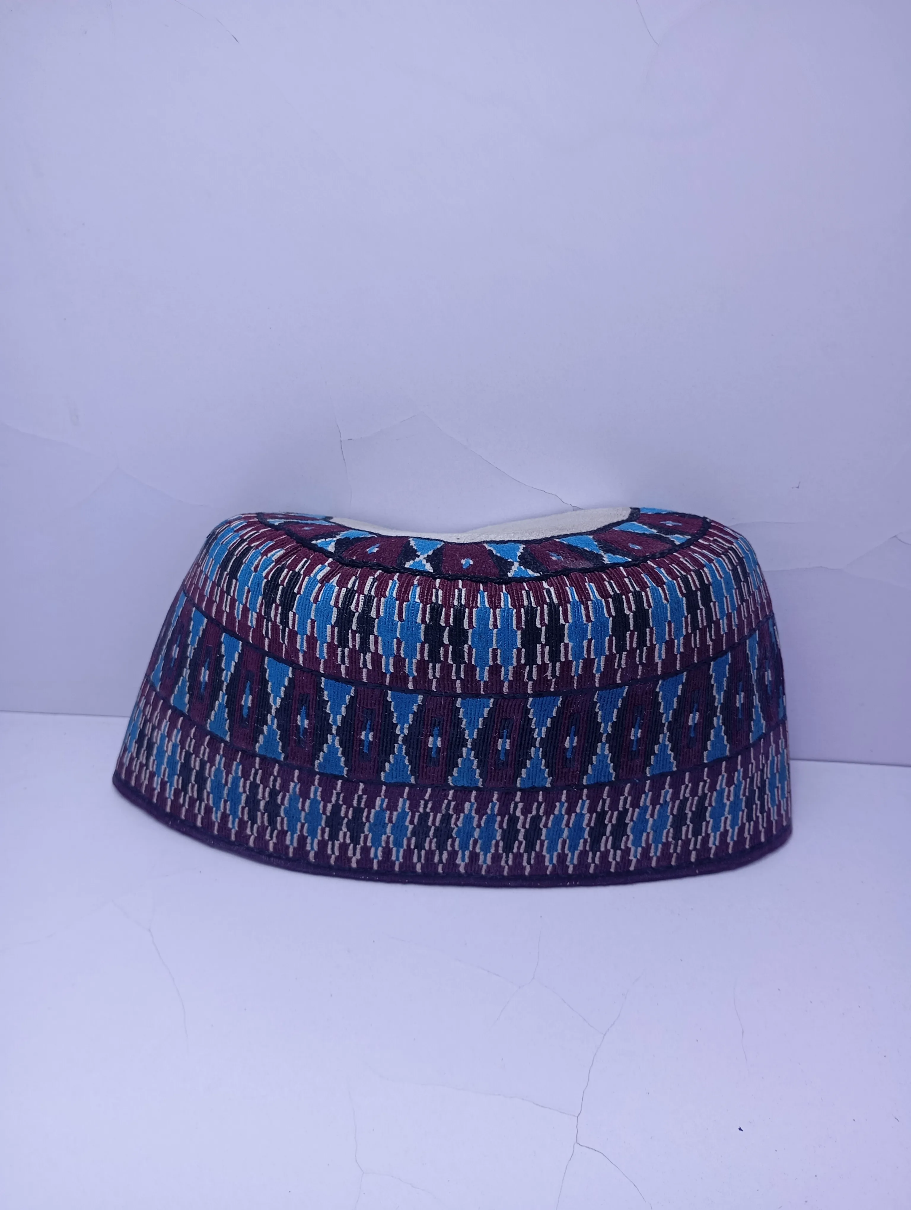 Original Handwoven Hausa Fulani Zawa Cap – Bangol Kindei Bama Style | Men’s Knitted Maiduguri Cap Sizeof 23 