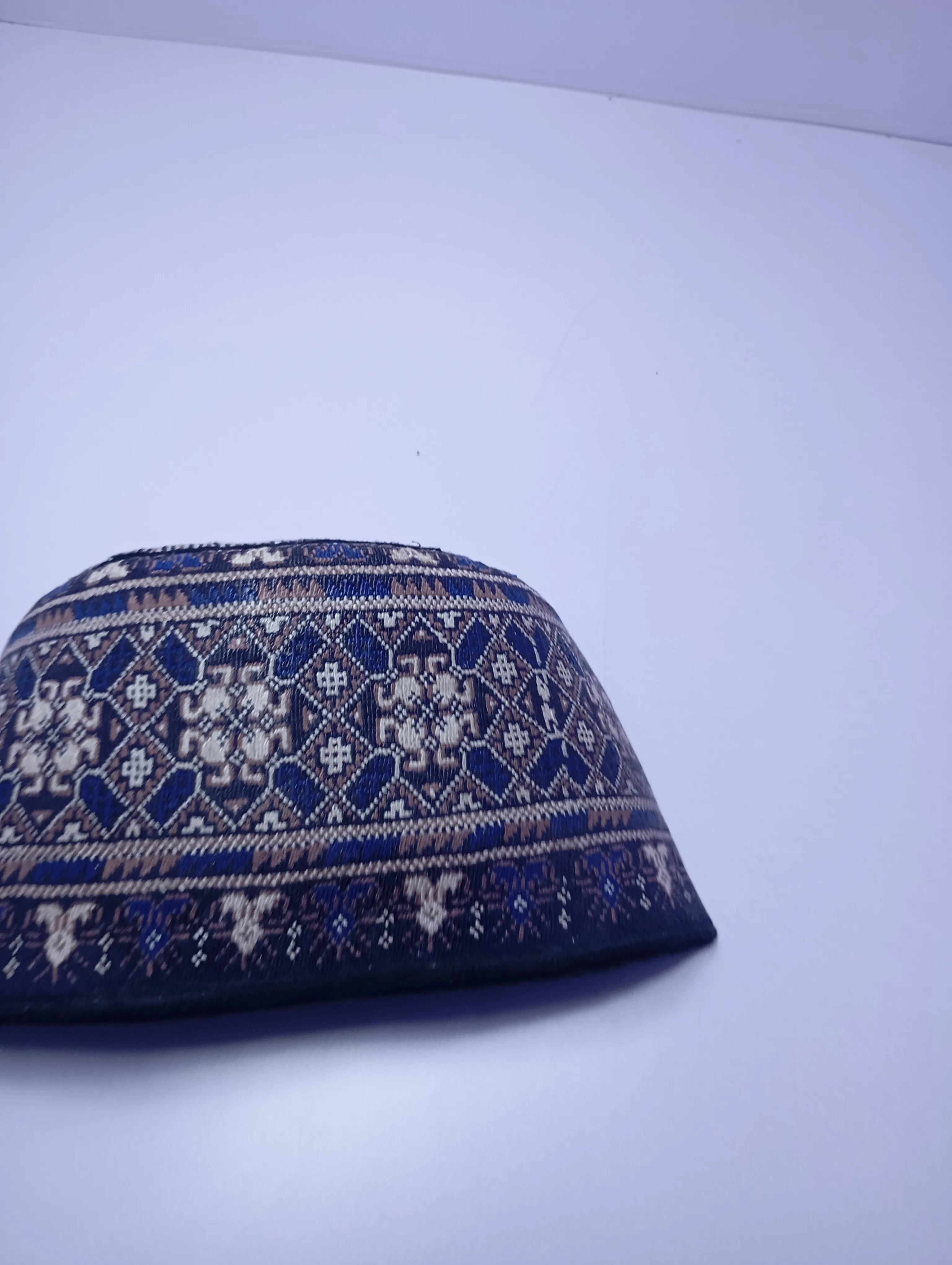 Original Handwoven Hausa Fulani Zawa Cap – Bangol Kindei Bama Style | Men’s Knitted Maiduguri Cap Sizeof 22.5 