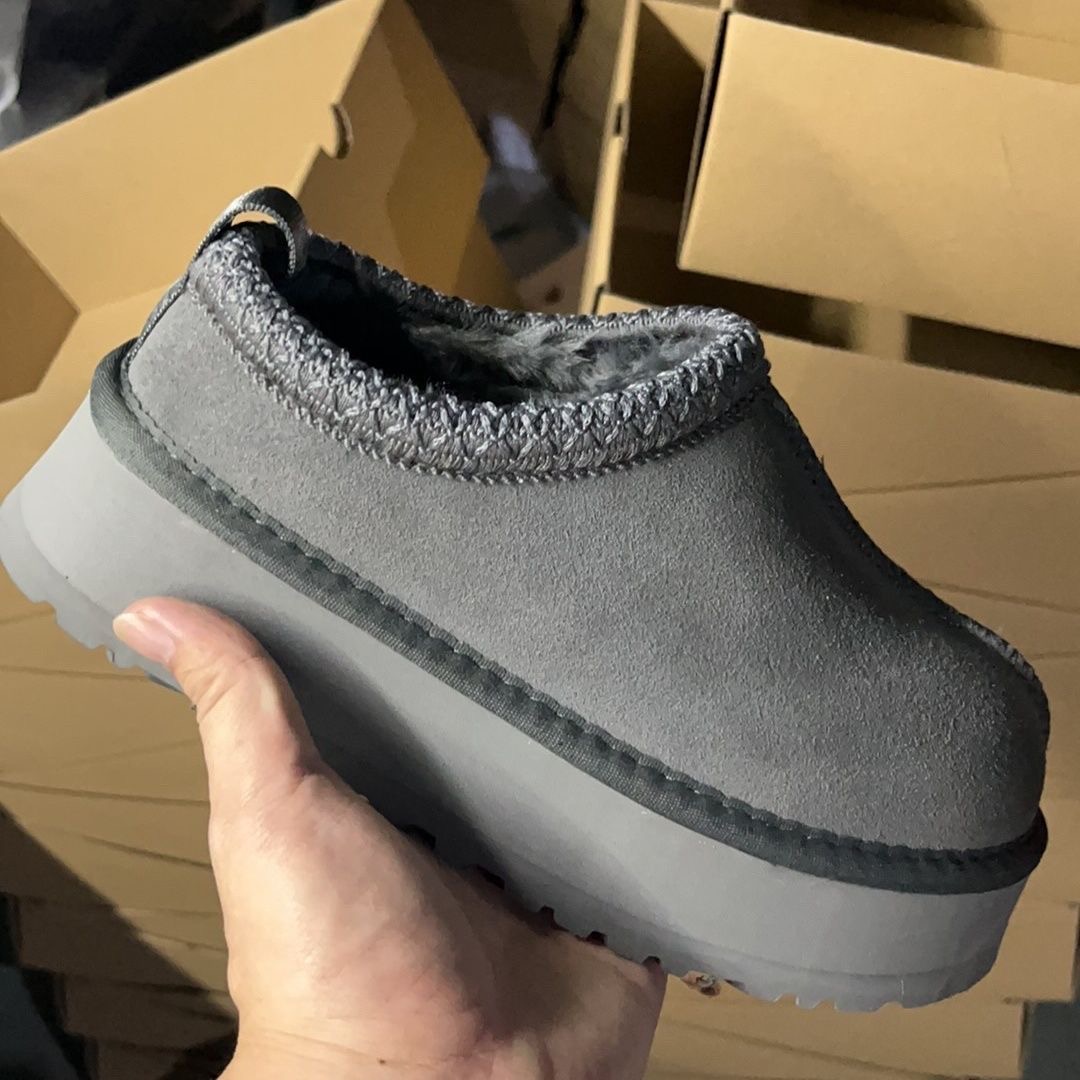 2025 New Australia Winter design mini snow boots Cow Suede Leather Women classic  Brand Ankle boots outdoors comfy sheep fur