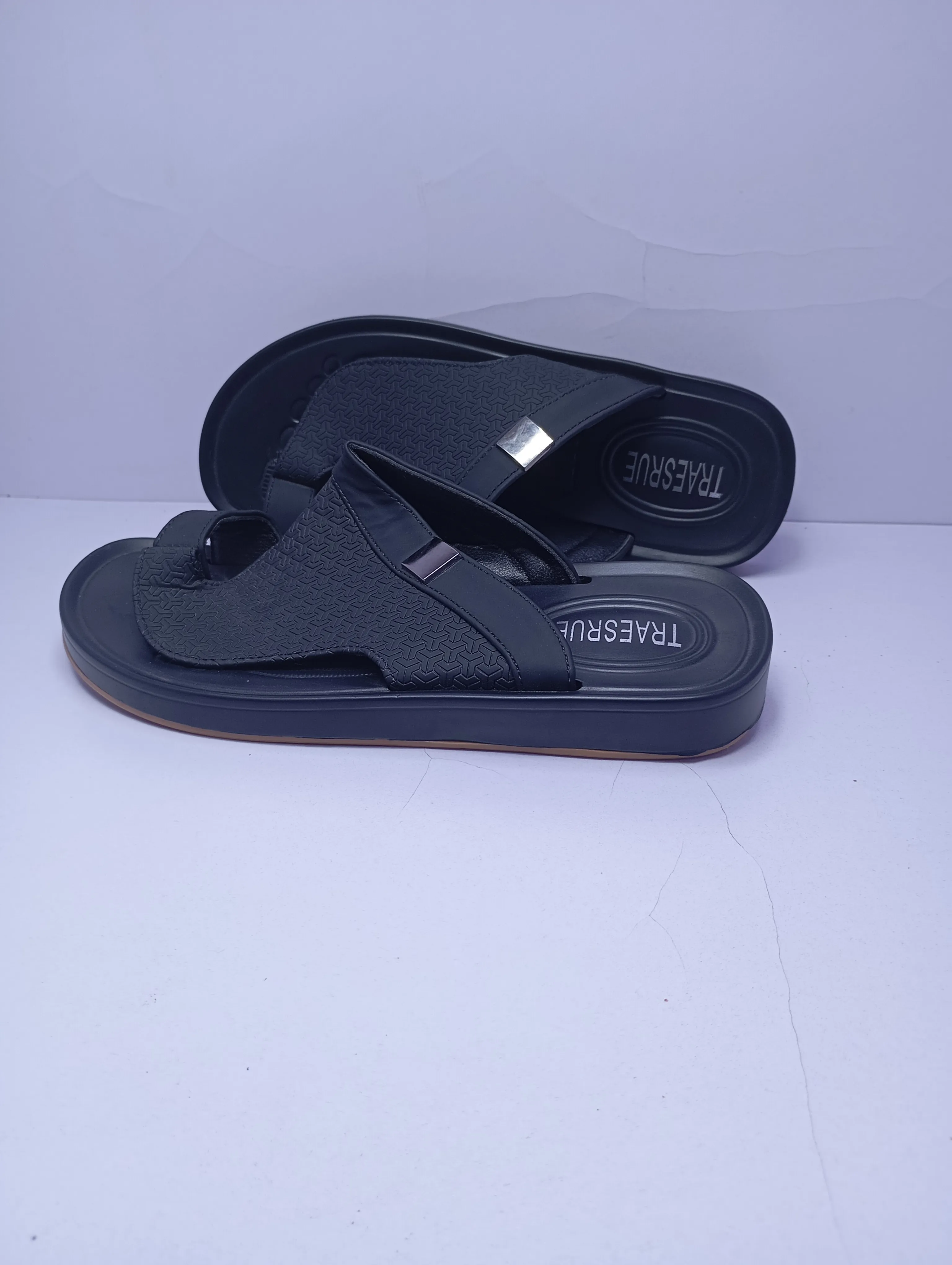 Men Shoe Sandal Treasure Sizeof 33 