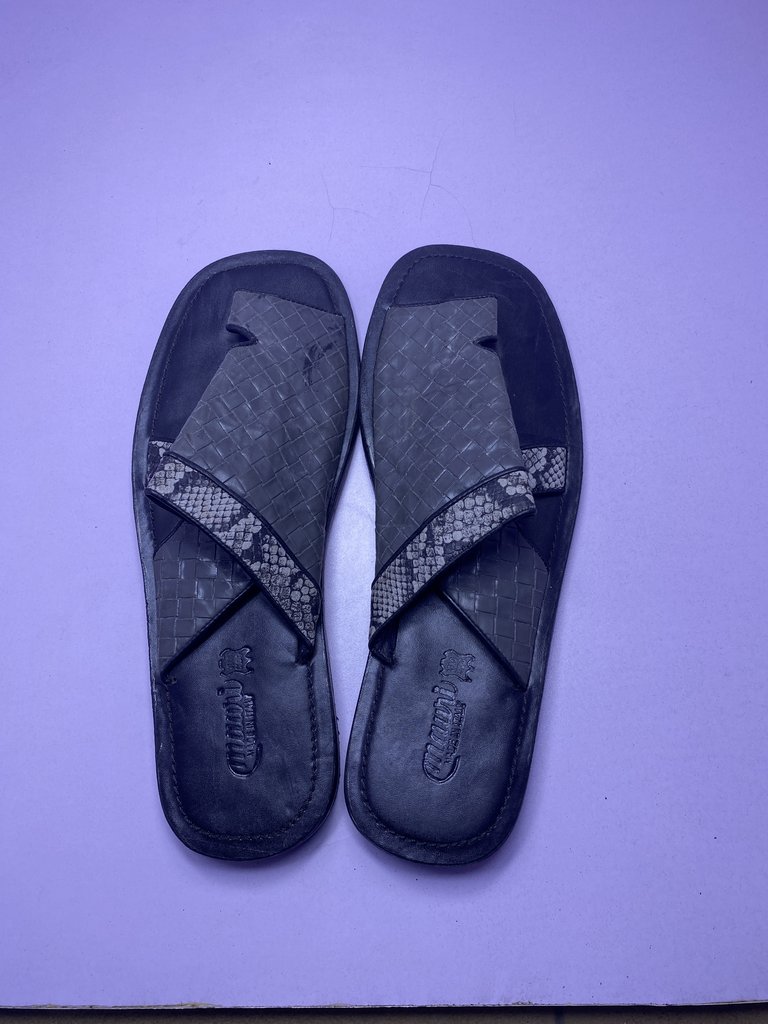 Haihun - High-Quality Leather Men's Sandals with Comfort Fit  