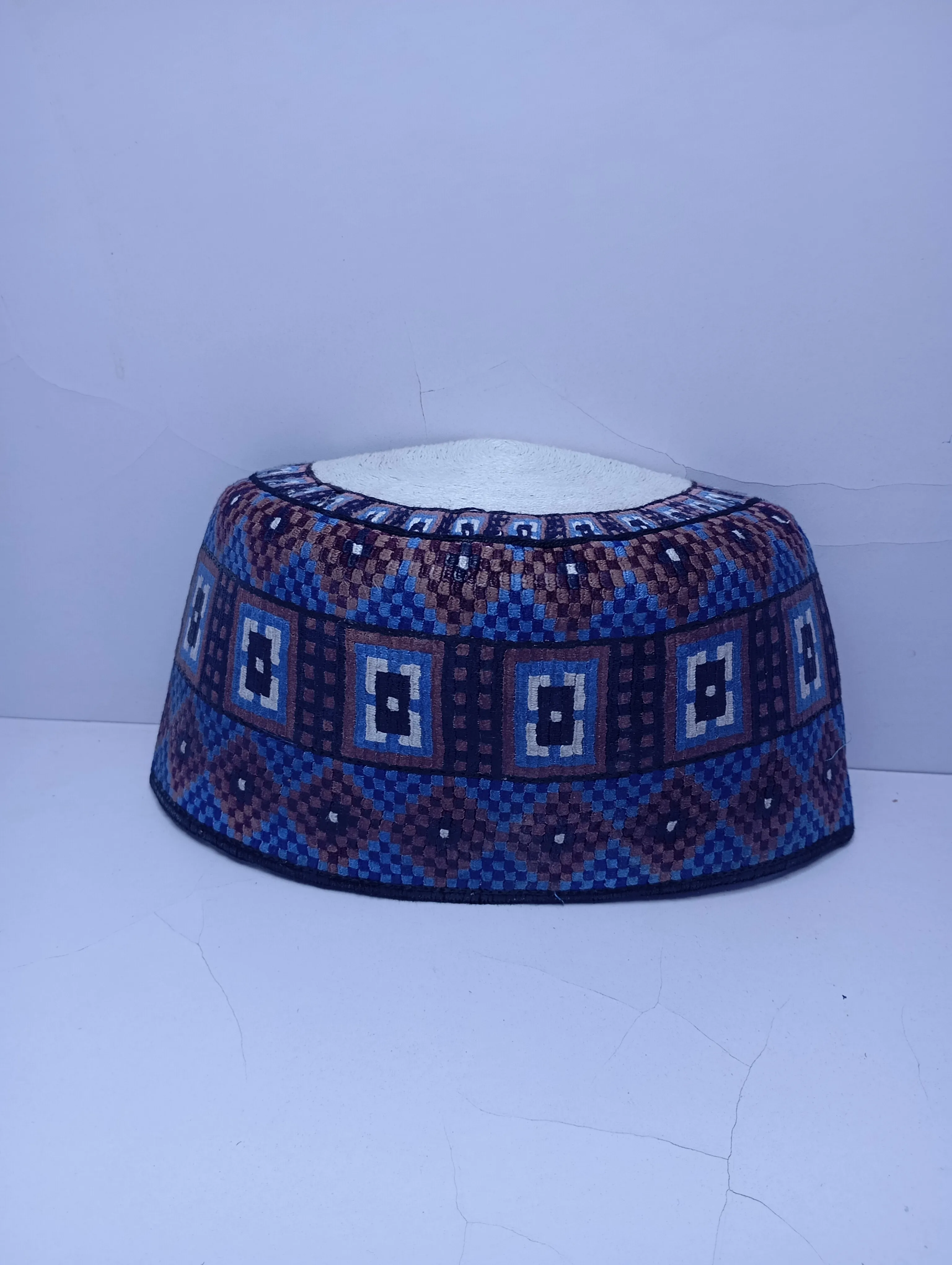 Original Handwoven Hausa Fulani Zawa Cap – Bangol Kindei Bama Style | Men’s Knitted Maiduguri Cap Sizeof 22 