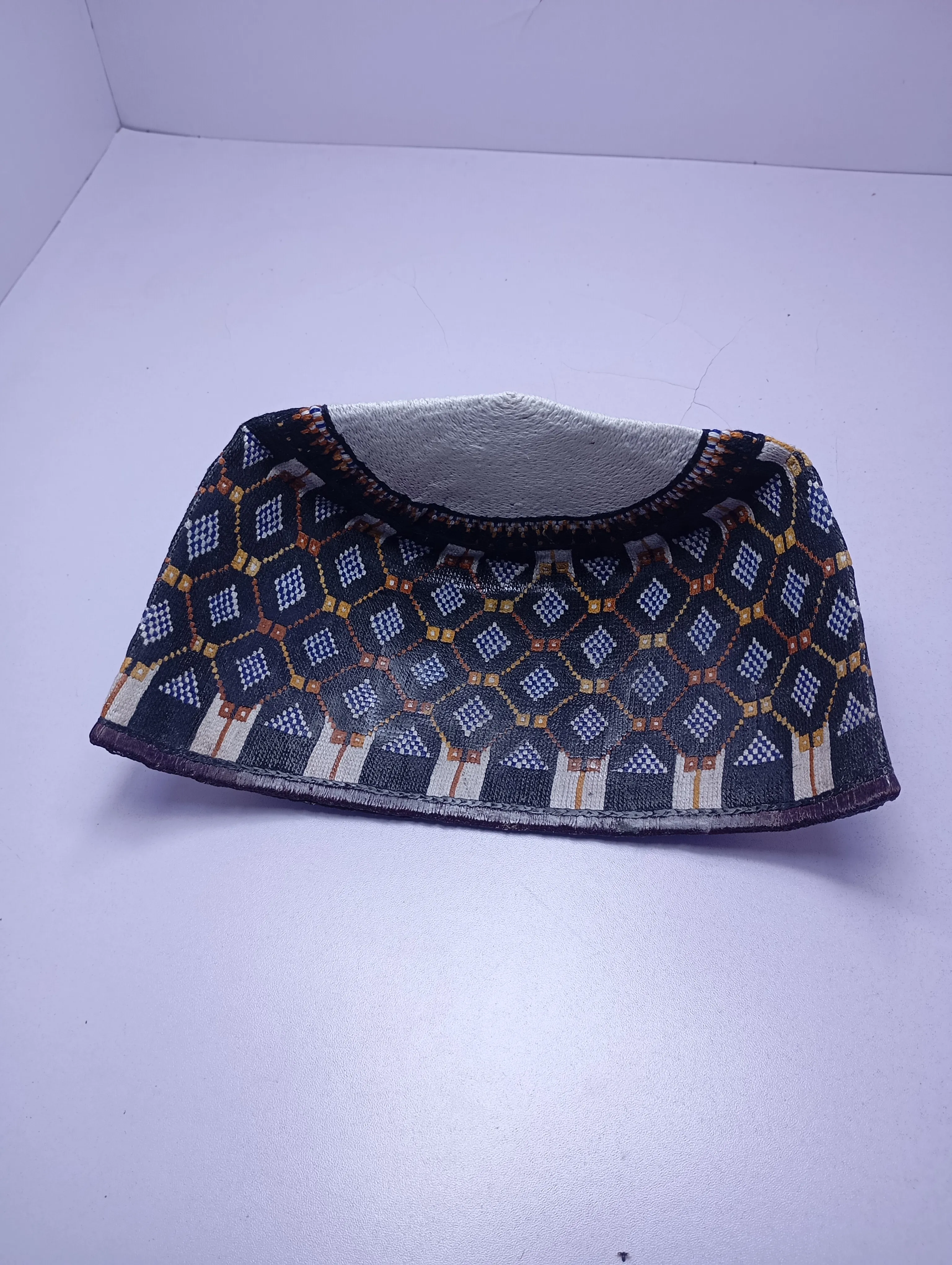 Original Handwoven Hausa Fulani Zawa Cap – Bangol Kindei Bama Style | Men’s Knitted Maiduguri Cap Sizeof 22.5 