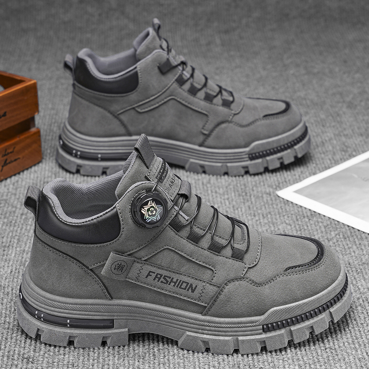 Low-Top Men's Platform Sports Outdoor Traditional Footwear - Lace-Up Stylish Trendy Street Hiking Skate Shoes