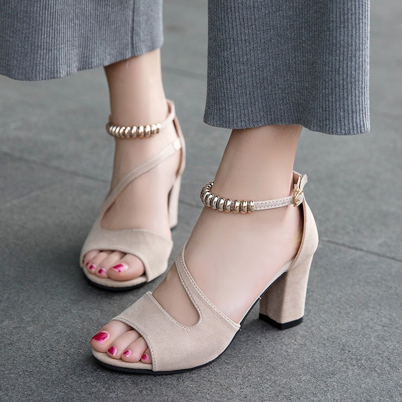 2024 New Fish Mouth Style Solid Color Fashion Beaded One-line Buckle Buckle All Low Top Women Sandals Ladies Shoes