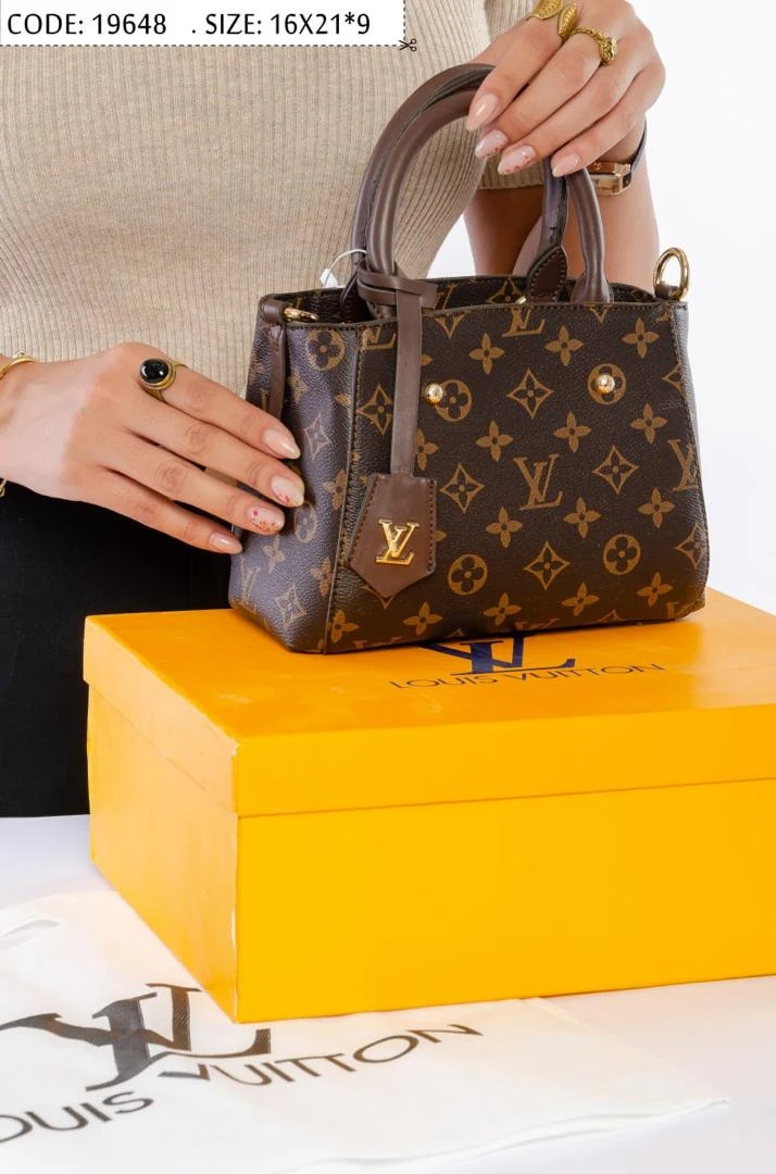 Louis Vuitton Elegant Tote Bag - Premium Fashion Accessory