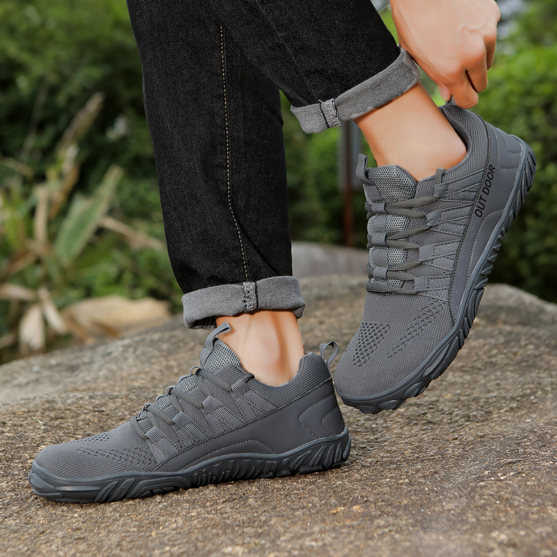 New Casual Shoes Plus Size Lightweight  Versatile  Simple  Anti Slip Wear Resistant  Breathable Couple Outdoor Sports Shoes