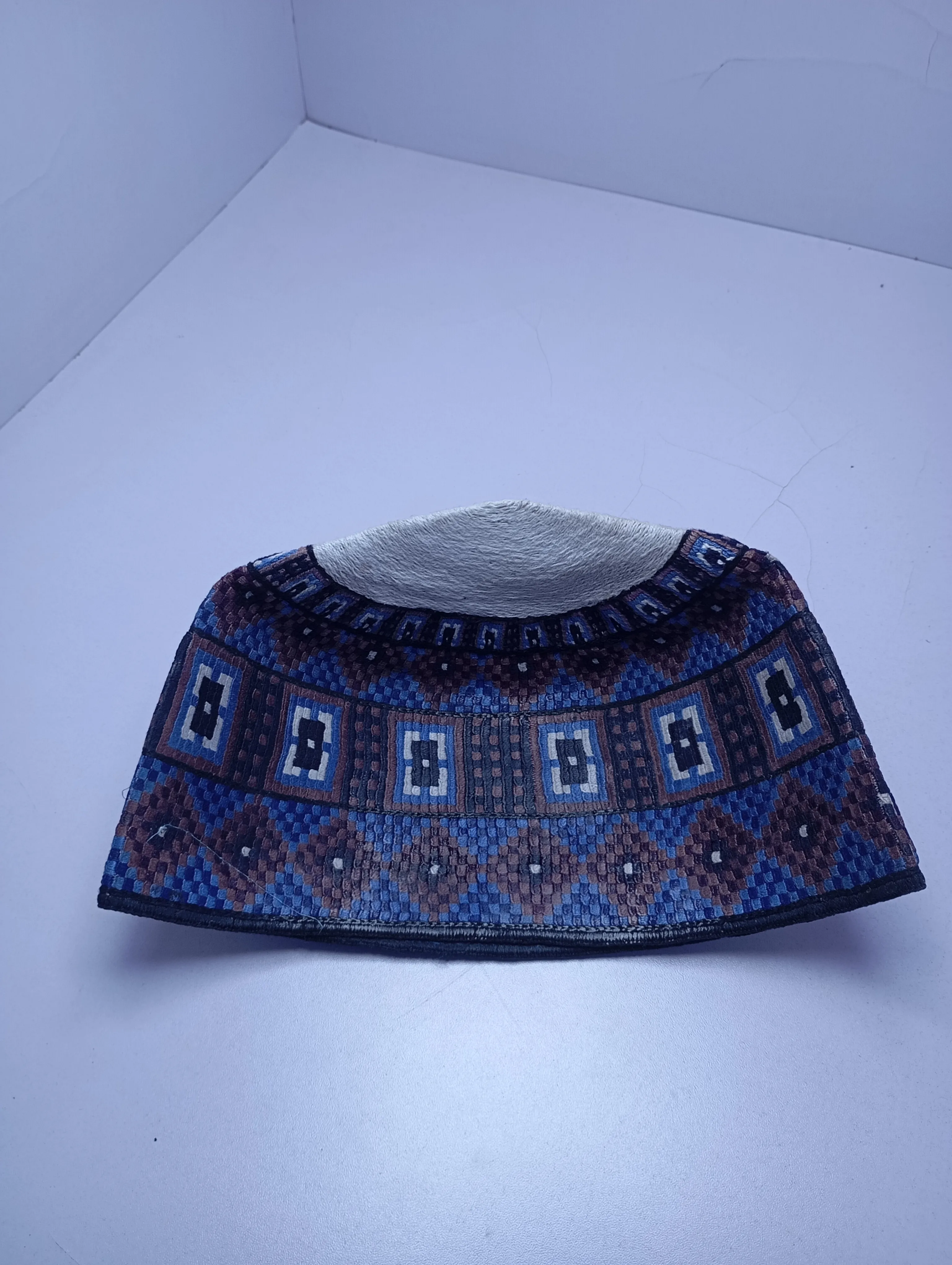 Original Handwoven Hausa Fulani Zawa Cap – Bangol Kindei Bama Style | Men’s Knitted Maiduguri Cap Sizeof 22 