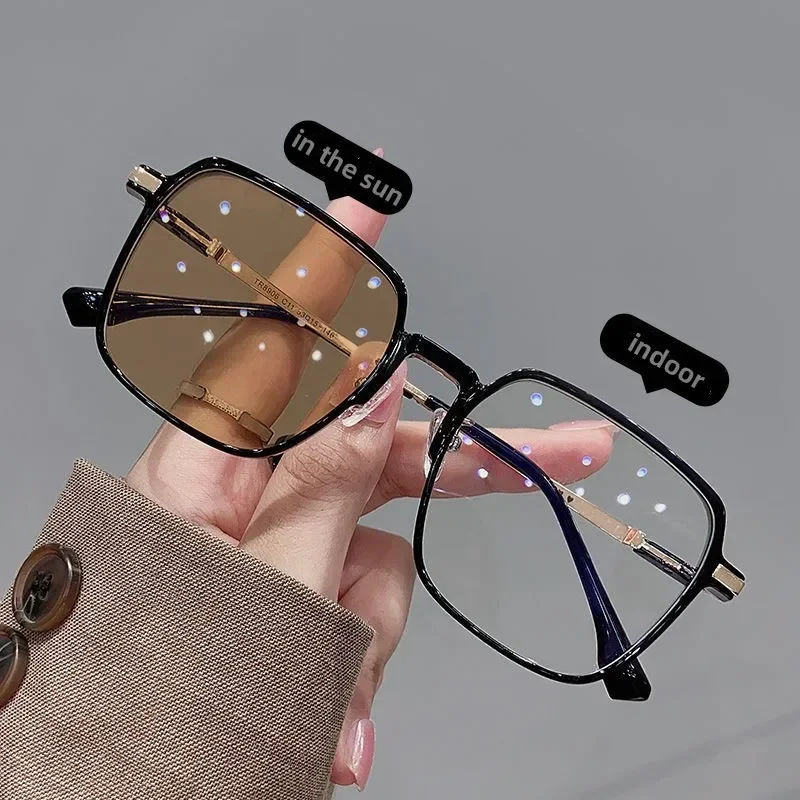 New Fashion Photochromic Myopia Glasses Men Women Color Changing Eyeglasses Anti UV Sunglasses Luxury Short-sighted Eyewear -2.5