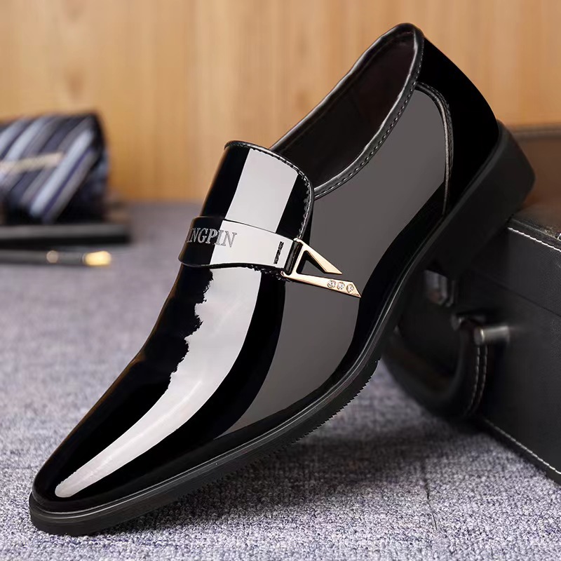 Men's Leather Shoes Business Shoes Bright Leather Oxford Shoes Lacquer Pointed Toe Male Loafers Slip on Designer Men Dress Shoe