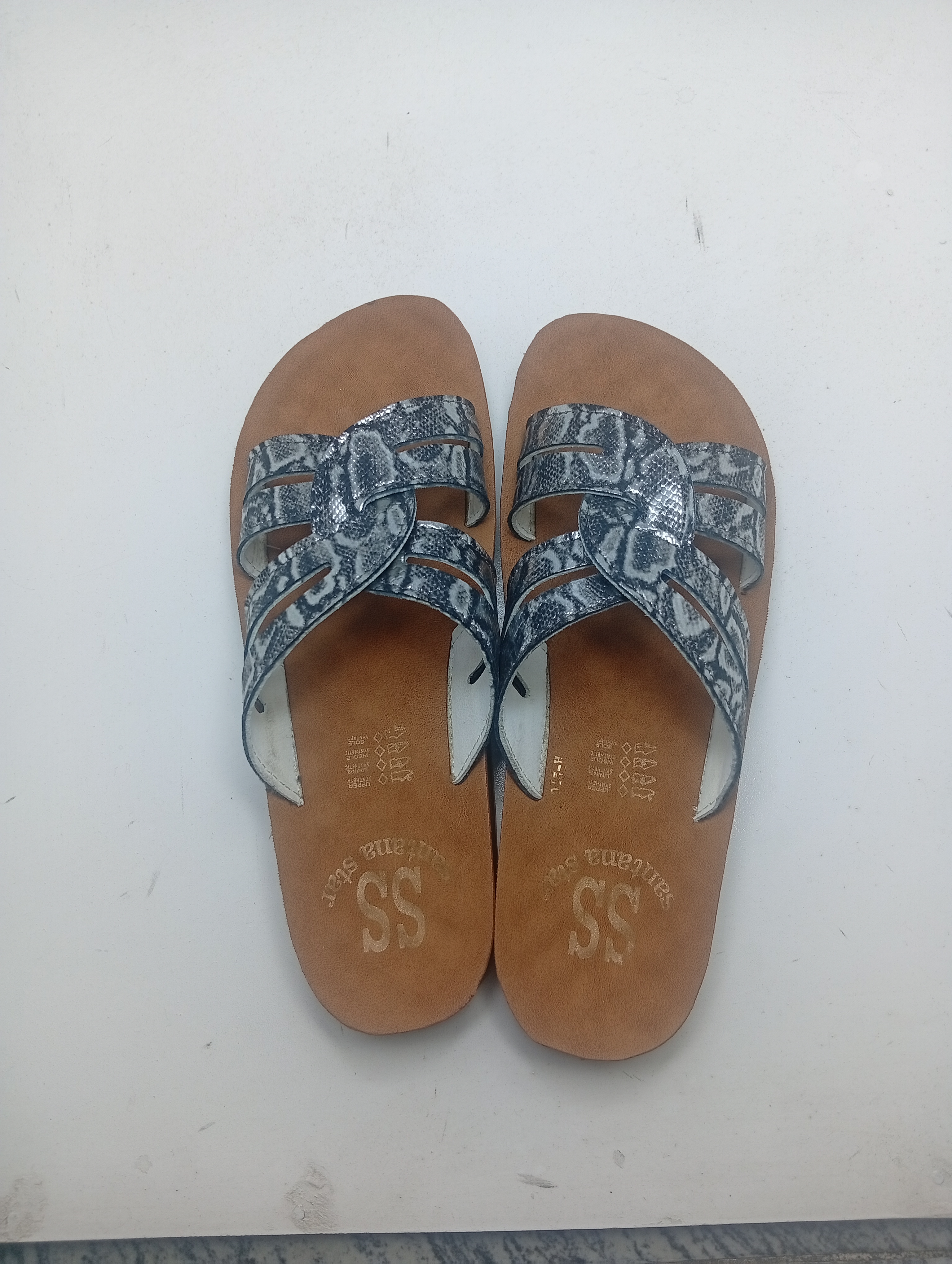 Santana Star Women's Silver Snake Print Sandals Size 39