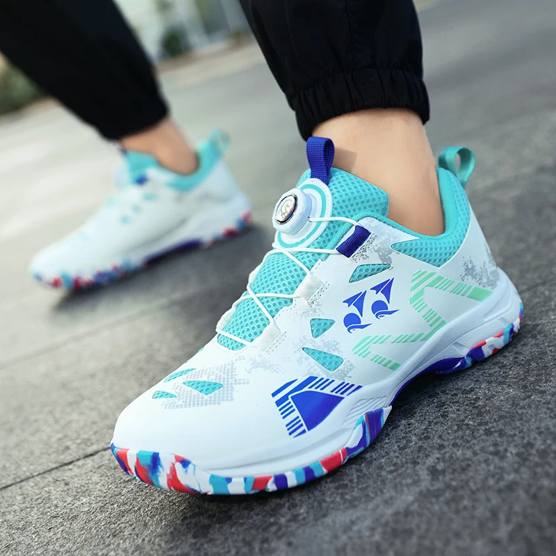Lightweight and Breathable Tennis Shoes Men's and Women's Cushioned Sports Shoes Outdoor Badminton Shoes Anti Slip Walking Shoes