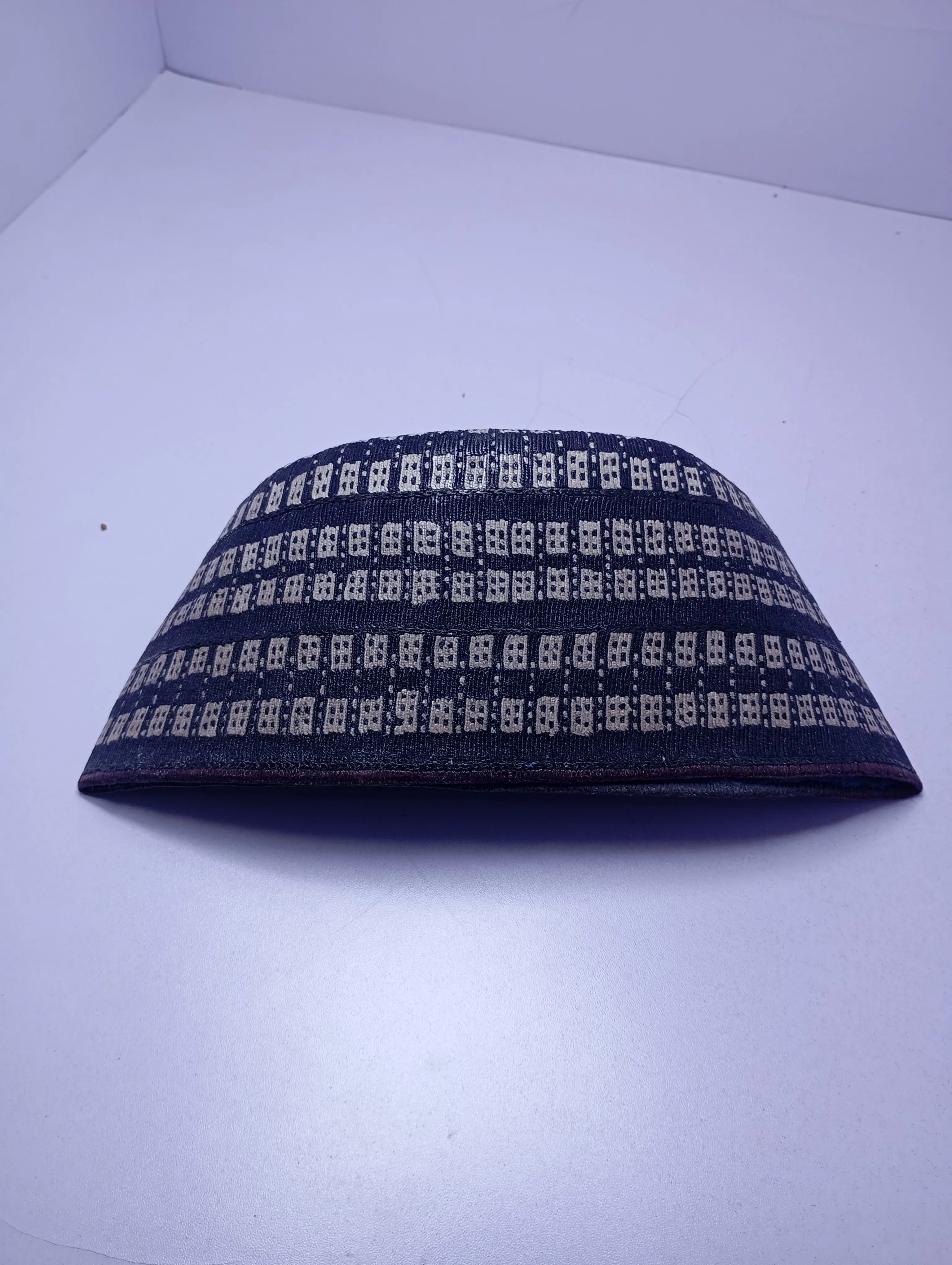 Original Handwoven Hausa Fulani Zawa Cap – Bangol Kindei Bama Style | Men’s Knitted Maiduguri Cap Sizeof 22.5 