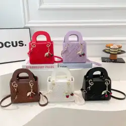 Queen bags